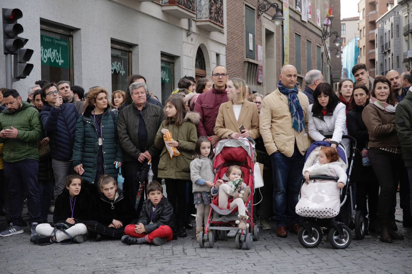 Fotos: Público en la Procesión General de Valladolid (1/3)