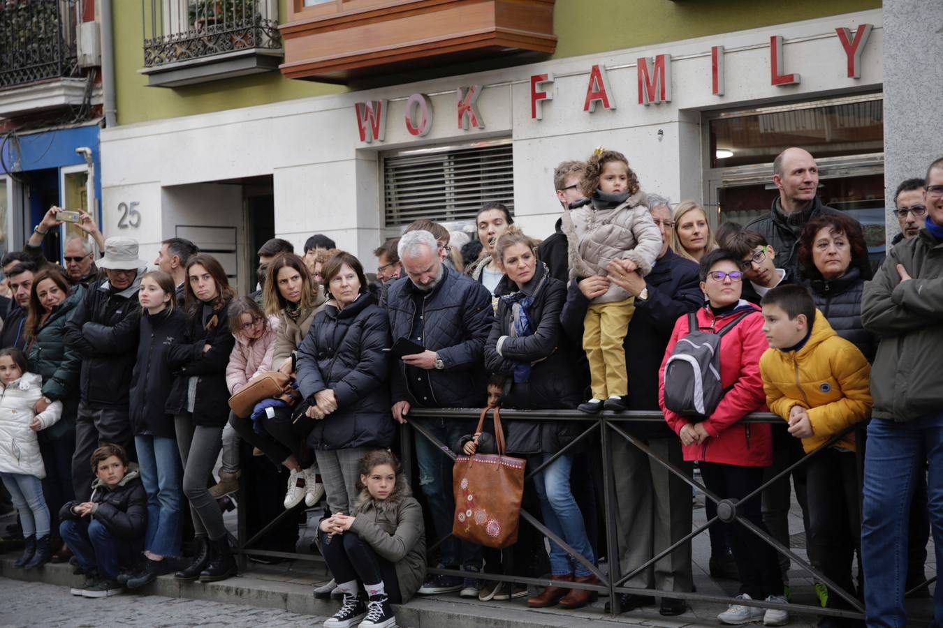 Fotos: Público en la Procesión General de Valladolid (1/3)