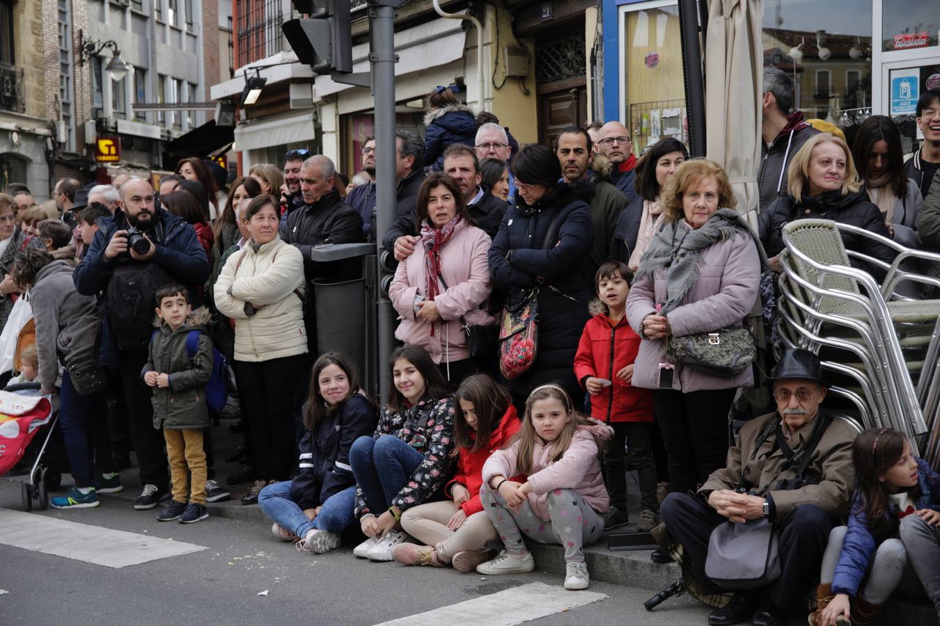 Fotos: Público en la Procesión General de Valladolid (1/3)