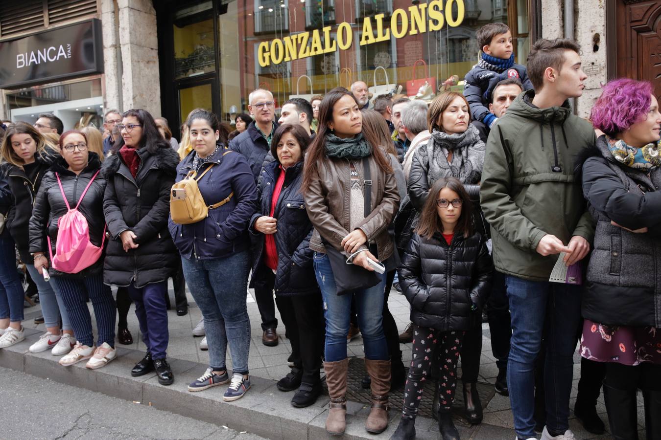 Fotos: Público en la Procesión General de Valladolid (2/3)