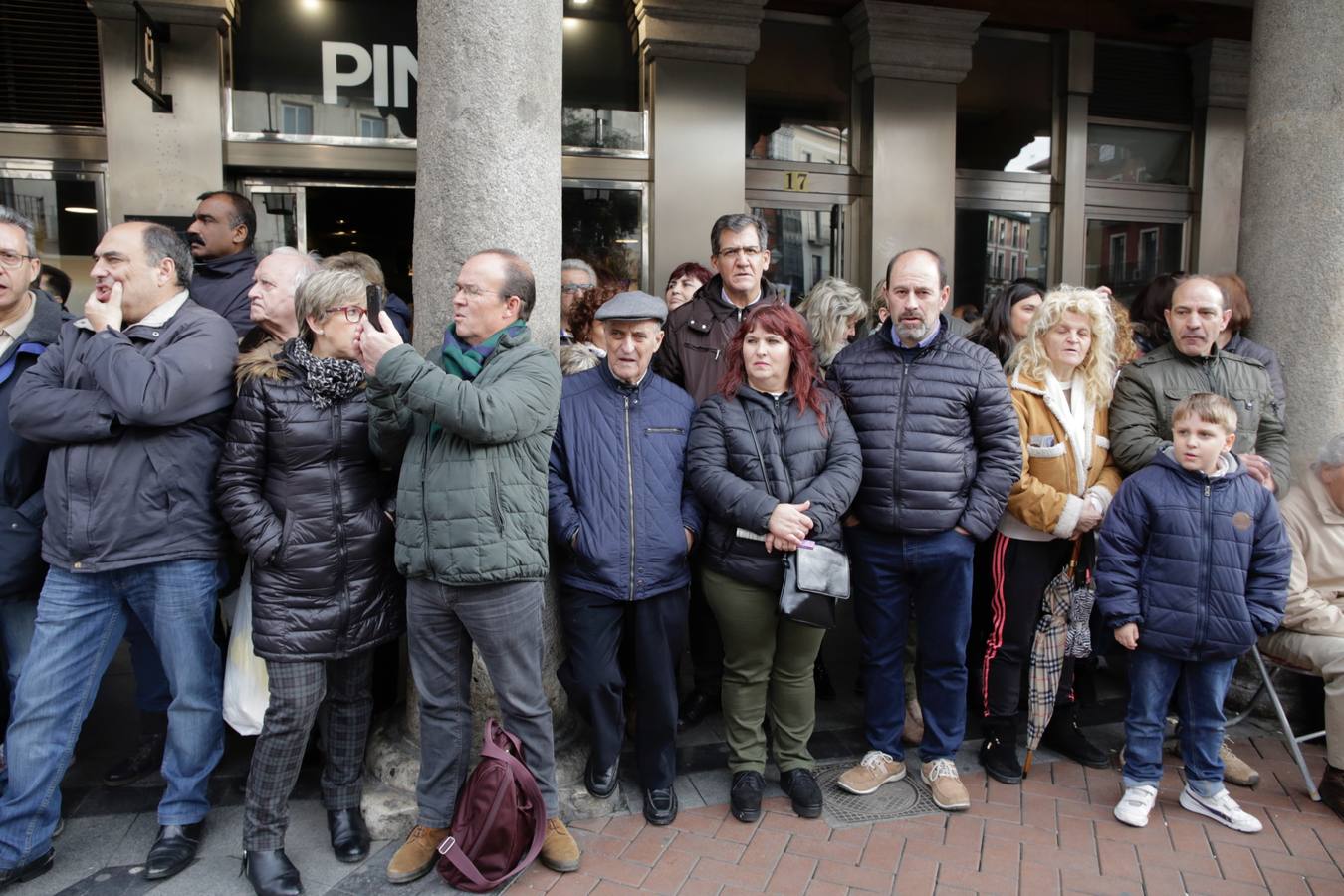 Fotos: Público en la Procesión General de Valladolid (3/3)