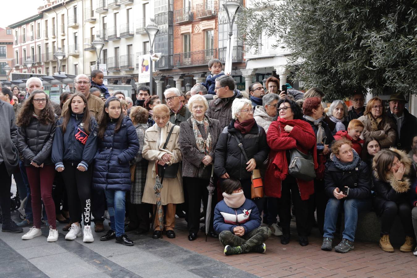 Fotos: Público en la Procesión General de Valladolid (3/3)