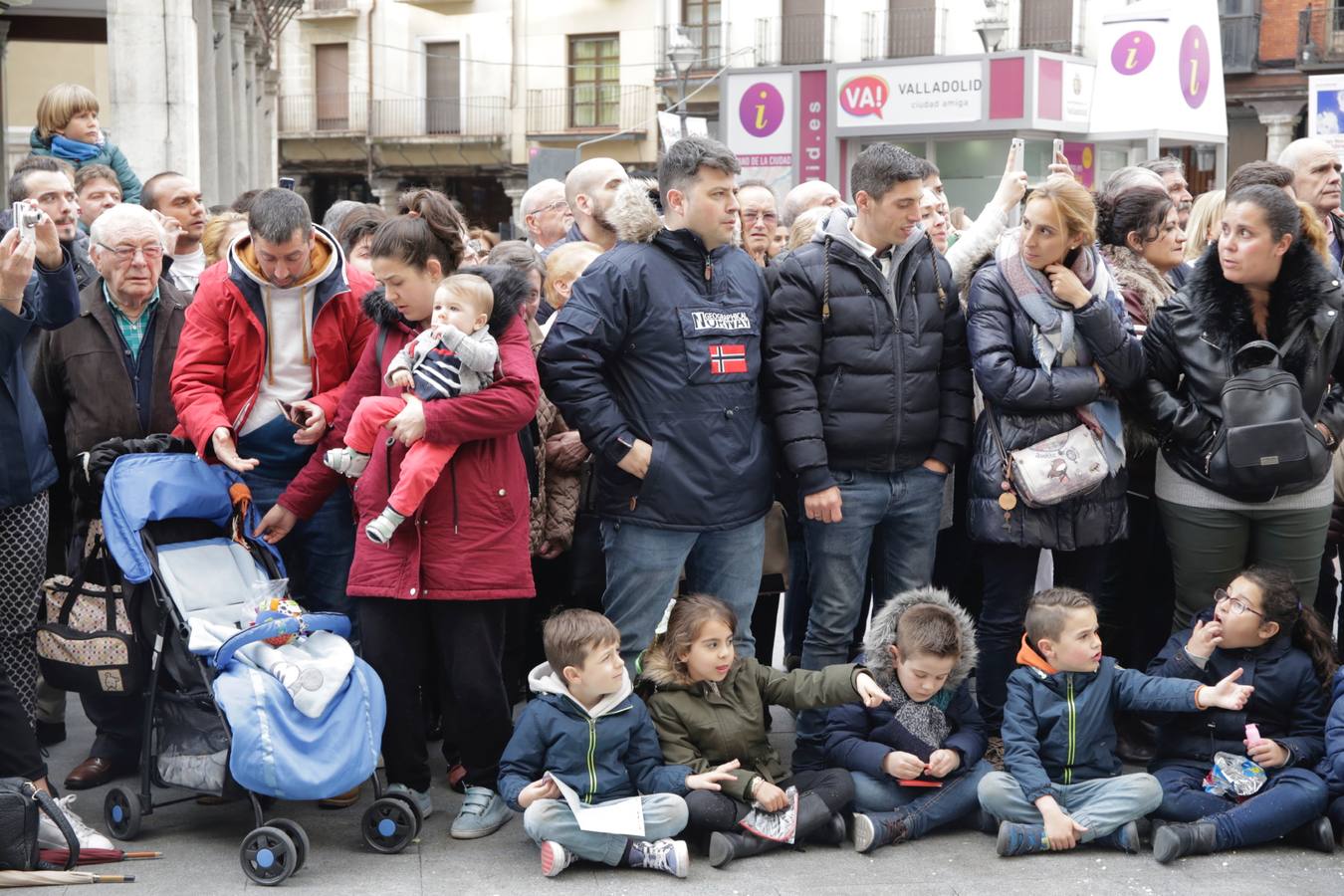 Fotos: Público en la Procesión General de Valladolid (3/3)