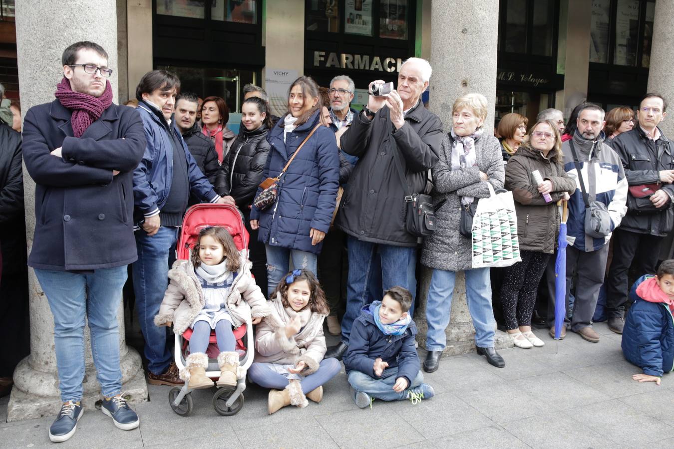 Fotos: Público en la Procesión General de Valladolid (3/3)