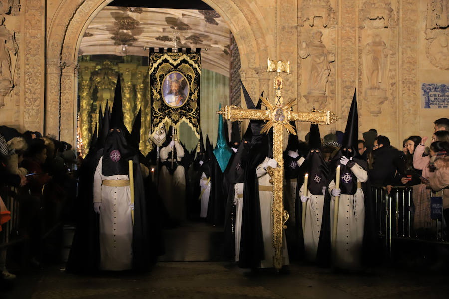 Pese a las intenciones iniciales de salir por las calles del casco histórico, el miedo a que sucediese como por la noche con Amor y Paz hizo recapacitar a los hermanos