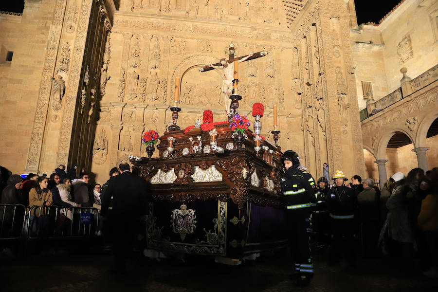 Pese a las intenciones iniciales de salir por las calles del casco histórico, el miedo a que sucediese como por la noche con Amor y Paz hizo recapacitar a los hermanos