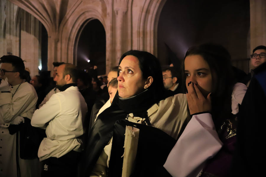 Pese a las intenciones iniciales de salir por las calles del casco histórico, el miedo a que sucediese como por la noche con Amor y Paz hizo recapacitar a los hermanos