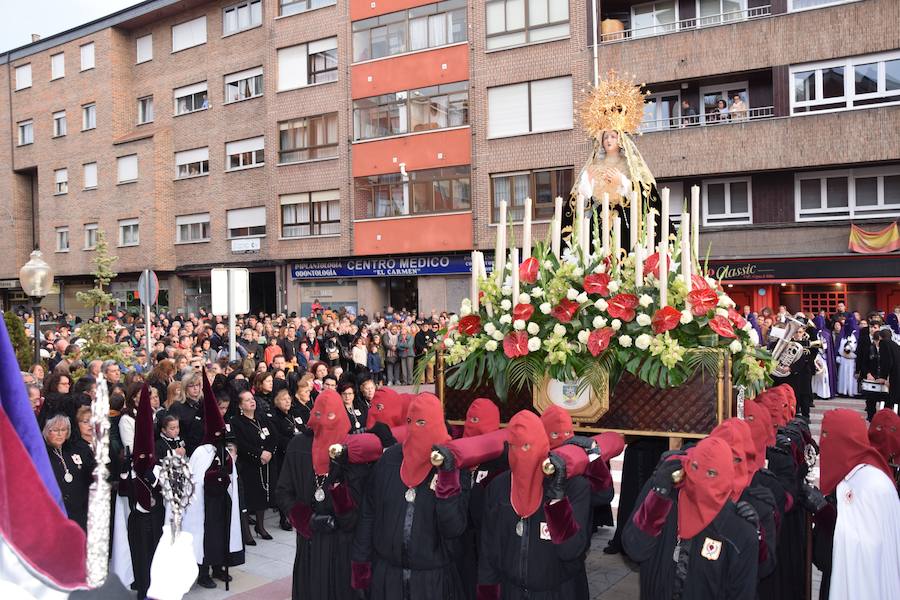 Fotos: El Santo Entierro concita el interés popular en Guardo