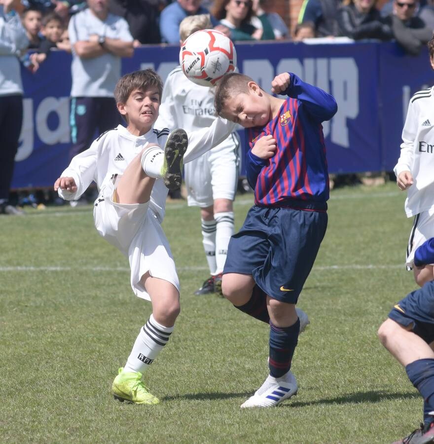 Venció por 1-2 en una gran final al campeón de la edición anterior, el FC Barcelona con un campo de Las Salinas a rebosar