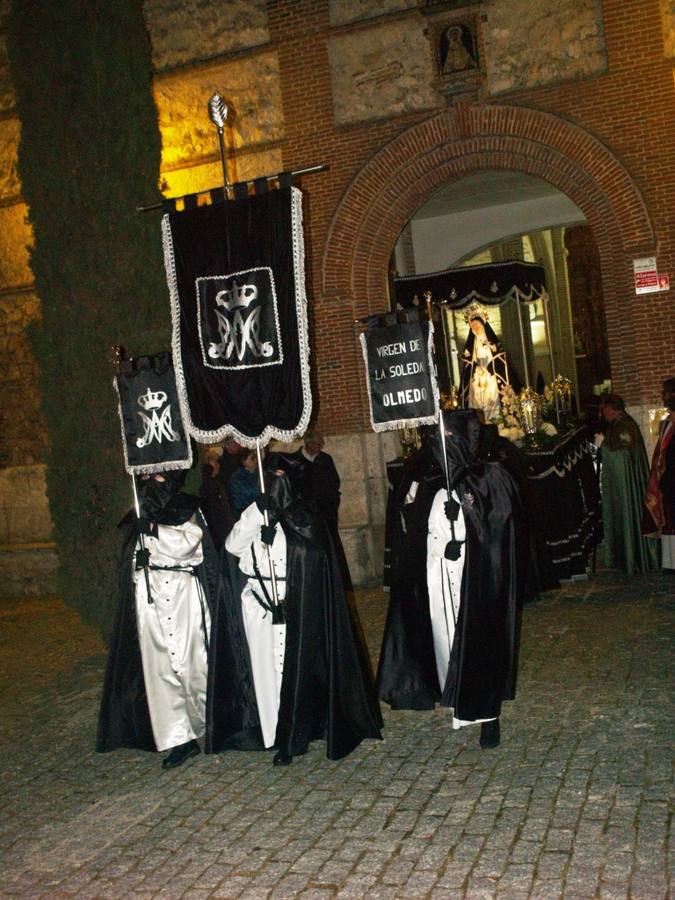 Fotos: Procesión del Santo Entierro el Viernes Santo en Olmedo