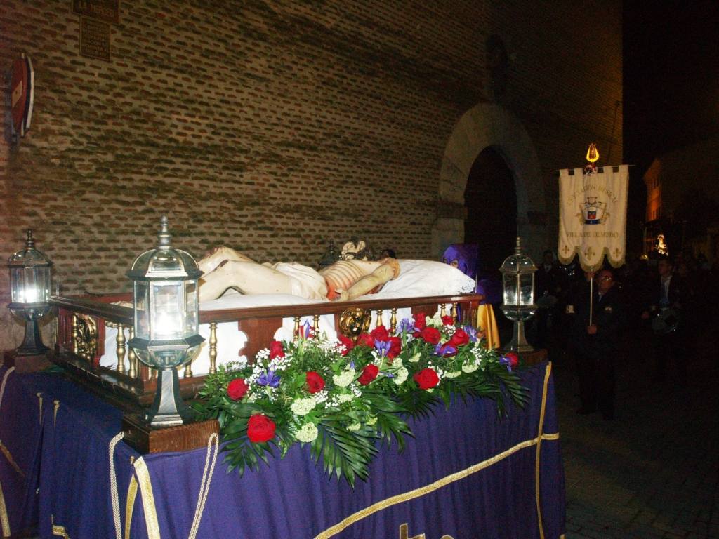 Fotos: Procesión del Santo Entierro el Viernes Santo en Olmedo