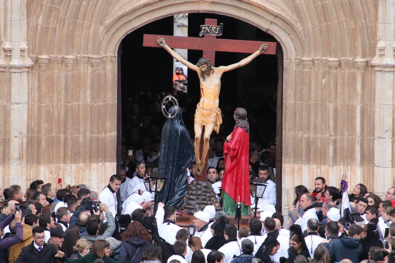 Fotos: Procesión del Dolor y La Soledad en Medina de Rioseco