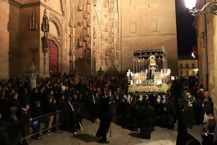 2.500 cofrades participaron en la procesión, que contó en todo momento con el acompañamiento musical de la Agrupación Virgen de la Vega y de la Banda Municipal de Alba de Tormes