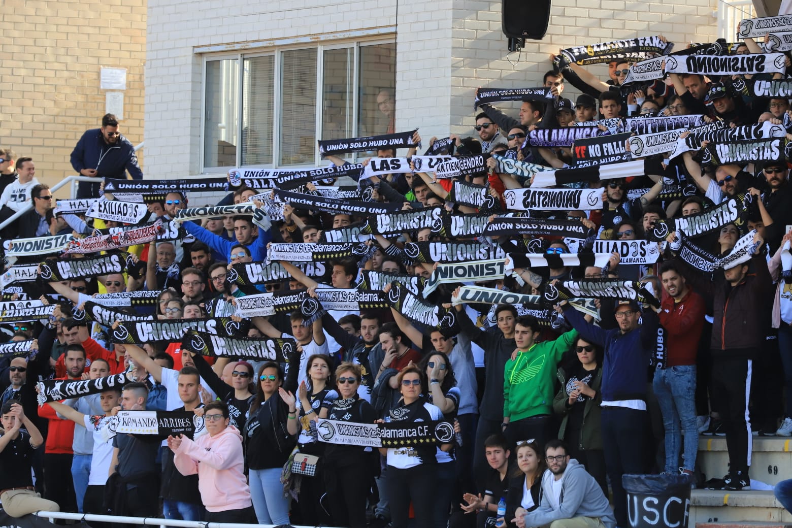 El equipo de la capital vence con un tanto de penalti de Carlos de la Navega y aleja a los chacineros del sueño de pelear por el play-off (1-0)