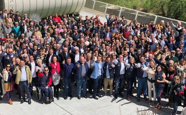 El PP de Valladolid celebra un acto en el que participa el presidente provincial, Jesús Julio Carnero, la candidata al Congreso por la provincia Isabel Garcia Tejerina, y alcaldes del partido. 