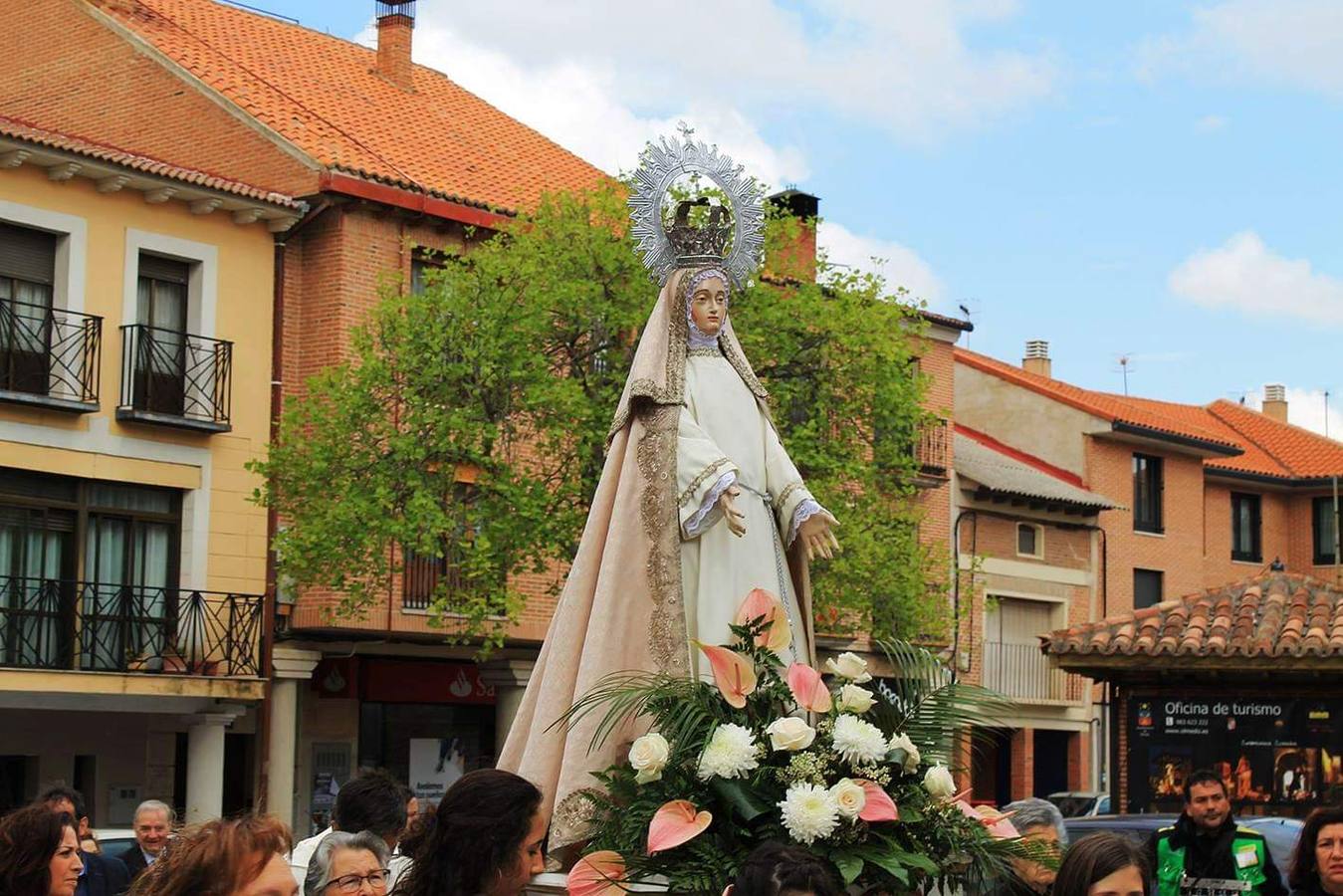 Fotos: Procesión del Encuentro el Domingo de Resurrección en Olmedo