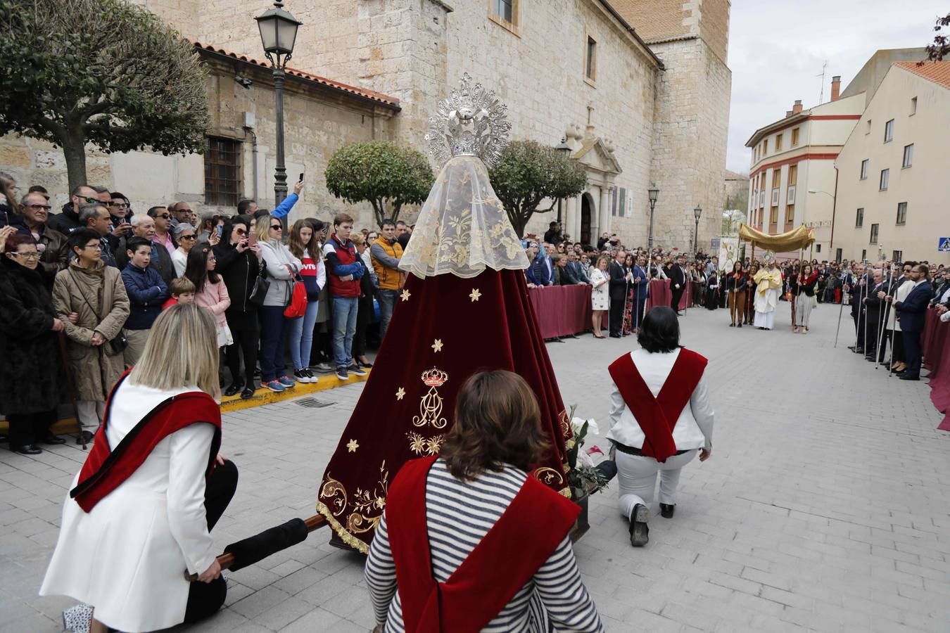 La Virgen de la Asunción fue portada por primera vez en la historia por cuatro mujeres 