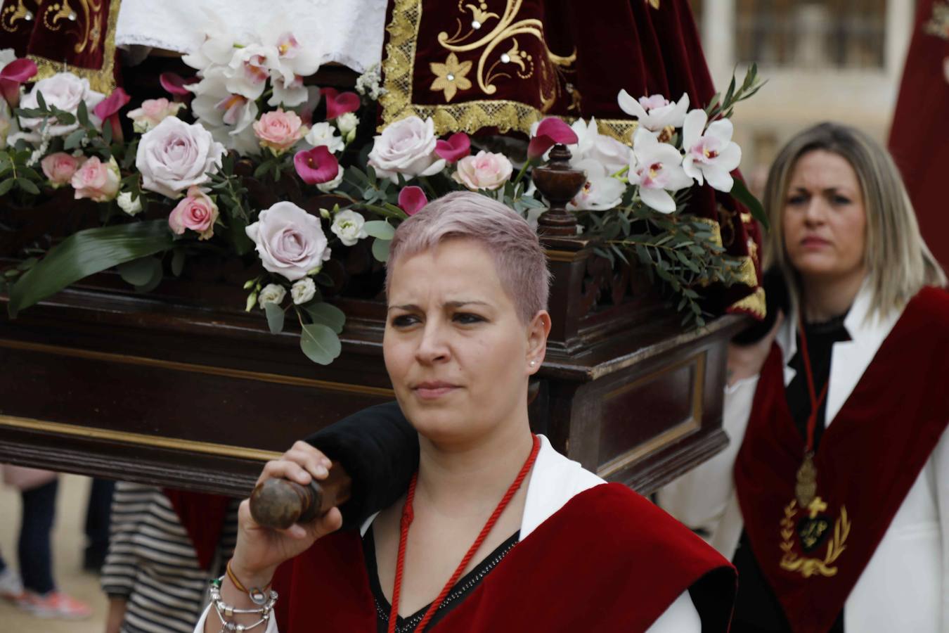 La Virgen de la Asunción fue portada por primera vez en la historia por cuatro mujeres 