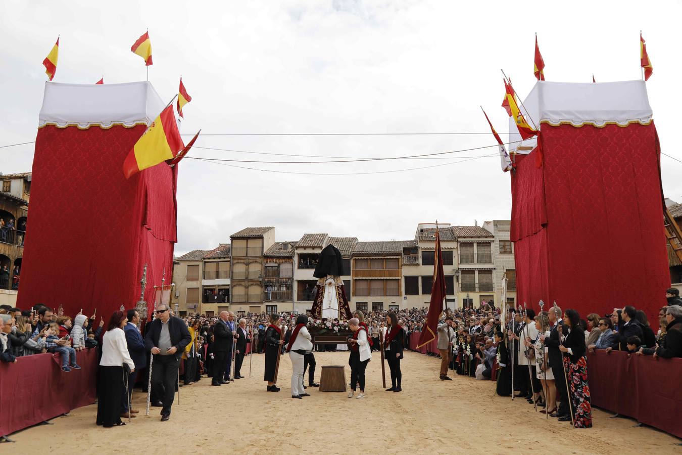 La Virgen de la Asunción fue portada por primera vez en la historia por cuatro mujeres 