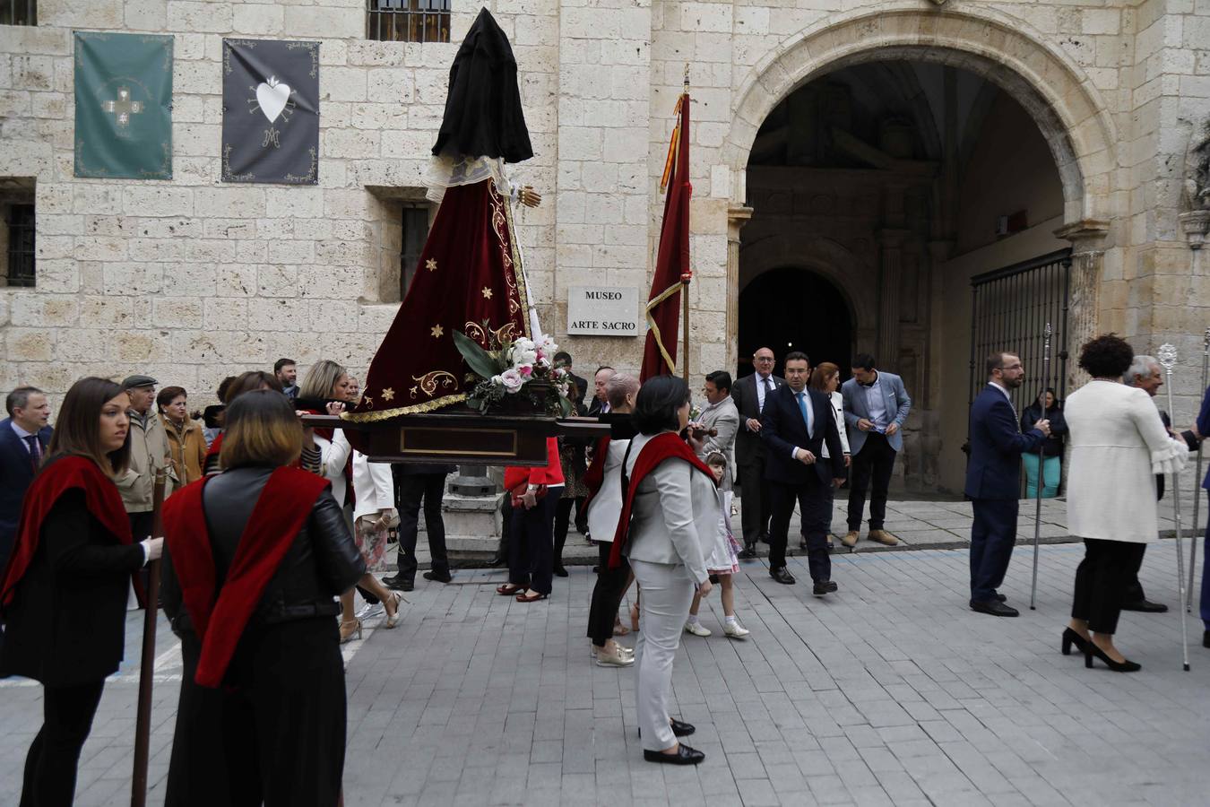La Virgen de la Asunción fue portada por primera vez en la historia por cuatro mujeres