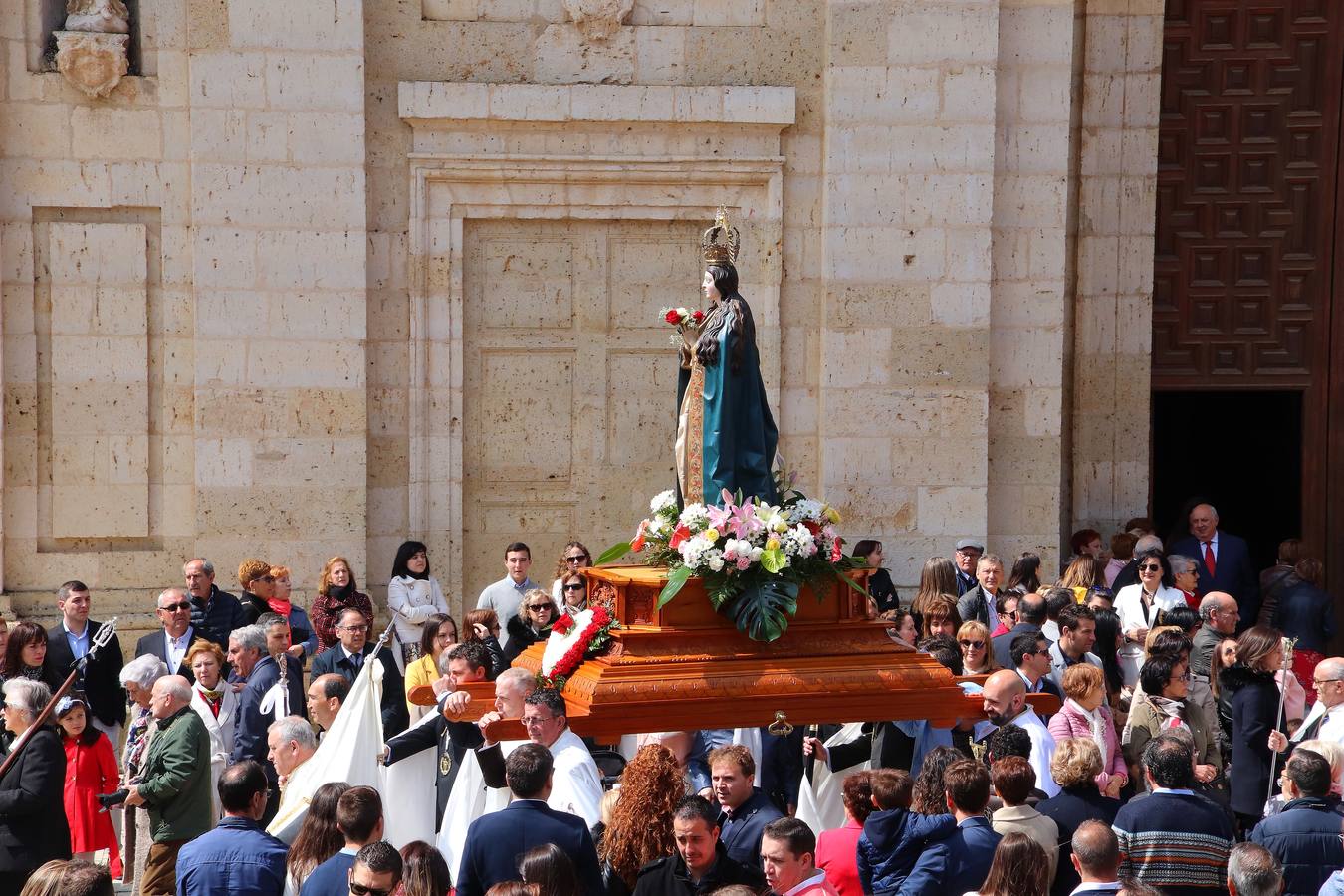 Fotos: Procesión de Cristo Resucitado y el Santo Encuentro en Medina de Rioseco