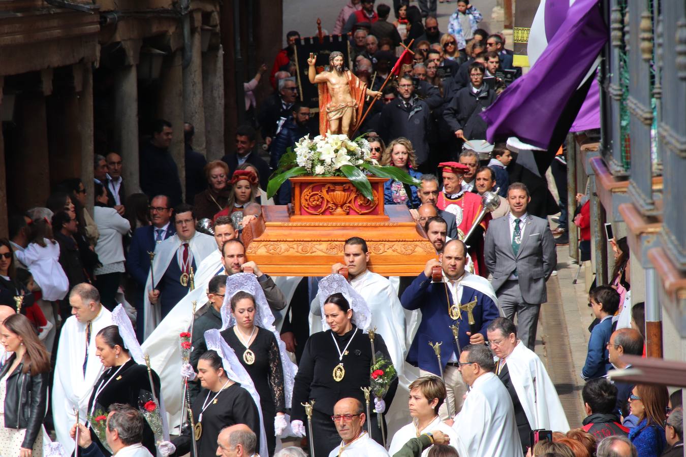 Fotos: Procesión de Cristo Resucitado y el Santo Encuentro en Medina de Rioseco