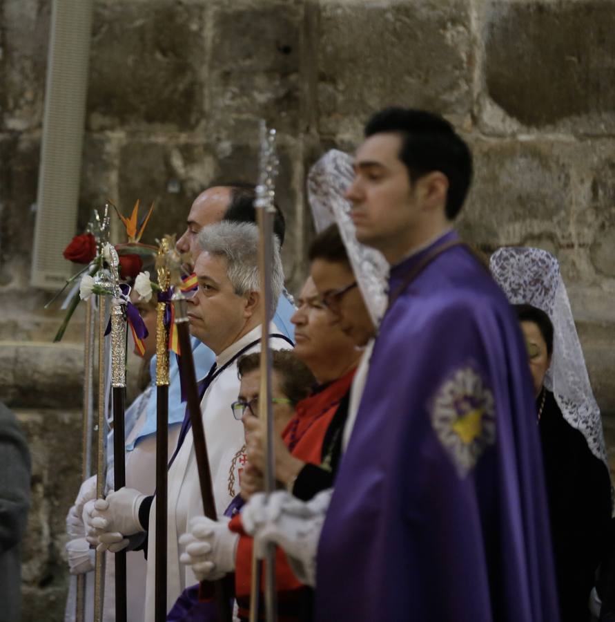 Fotos: Procesión del Encuentro de Jesús Resucitado con la Virgen de la Alegría en Valladolid (1/2)