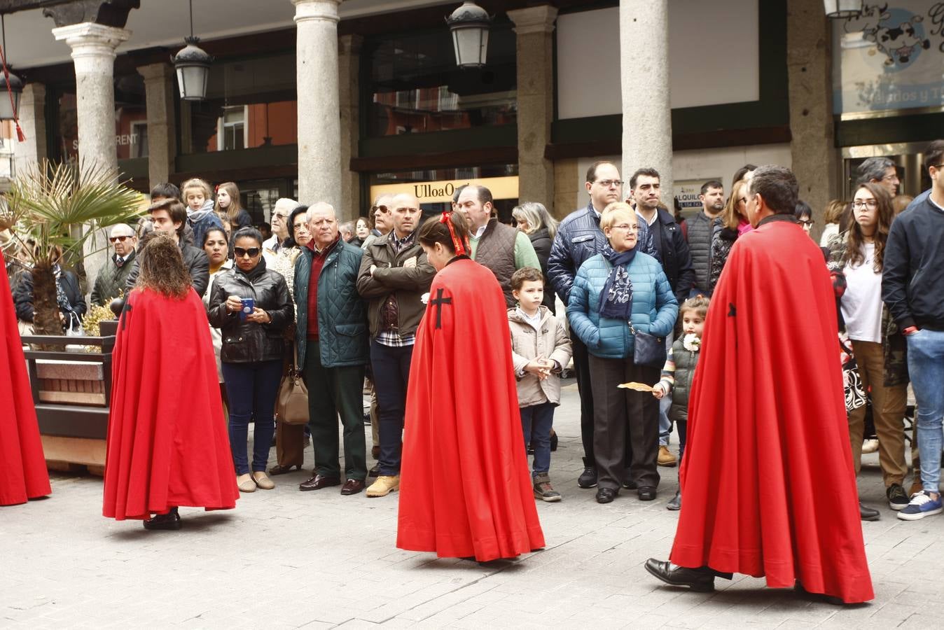 Fotos: Público en la Procesión del Encuentro en Valladolid (1/4)