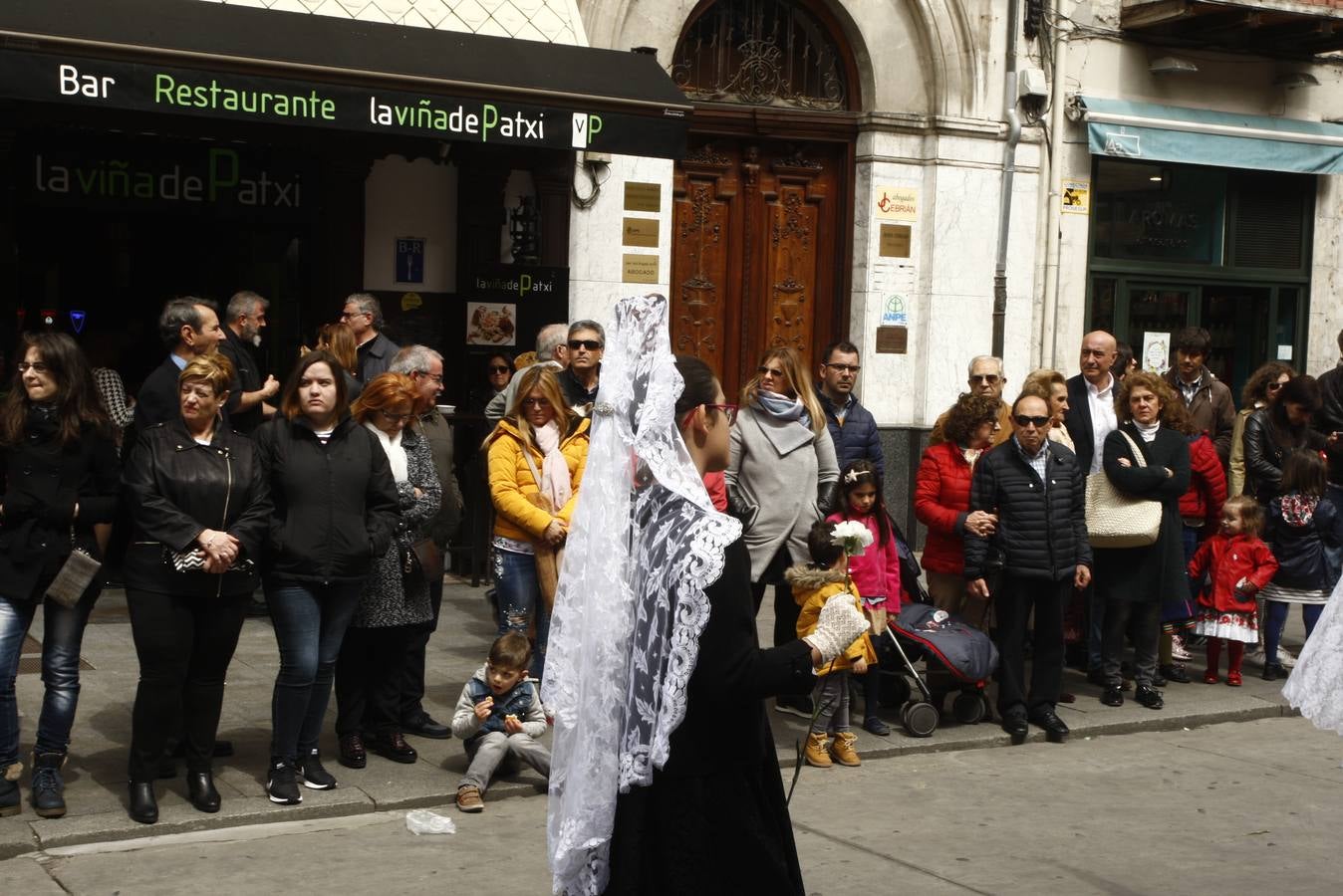 Fotos: Público en la Procesión del Encuentro en Valladolid (1/4)
