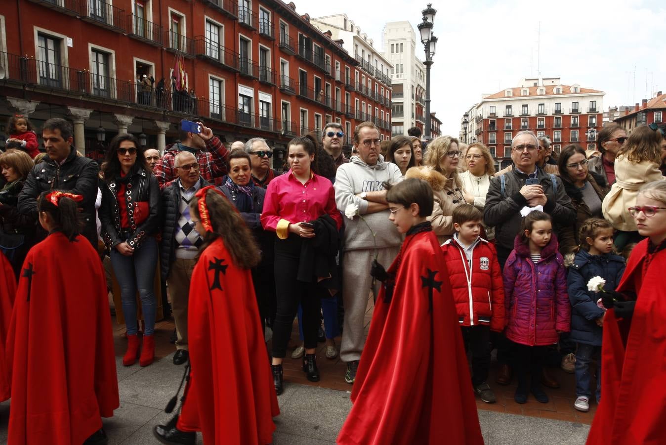 Fotos: Público en la Procesión del Encuentro en Valladolid (1/4)