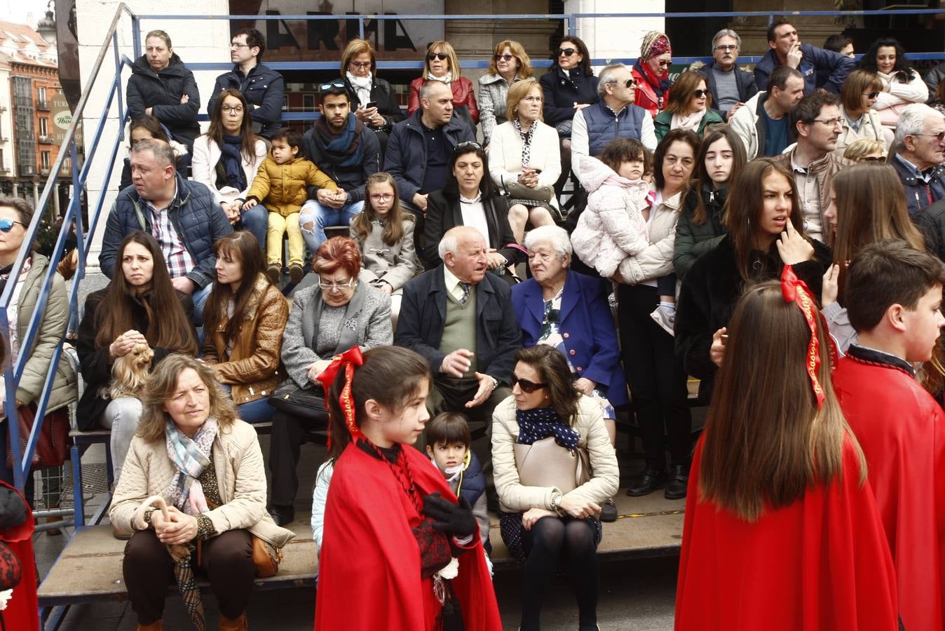 Fotos: Público en la Procesión del Encuentro en Valladolid (1/4)