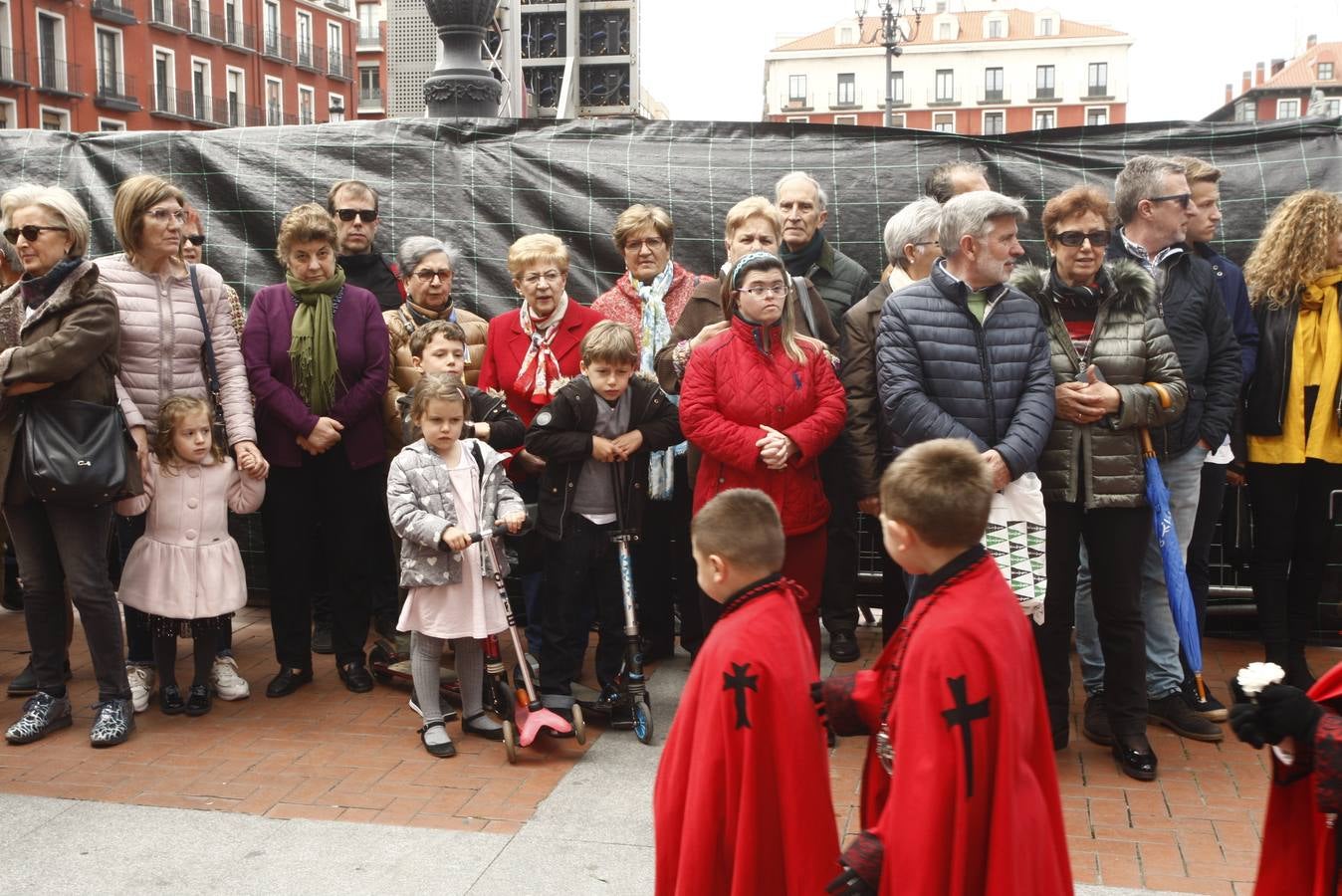 Fotos: Público en la Procesión del Encuentro en Valladolid (1/4)