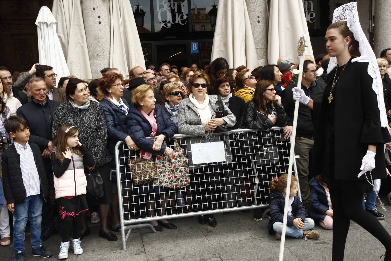 Fotos: Público en la Procesión del Encuentro en Valladolid (1/4)