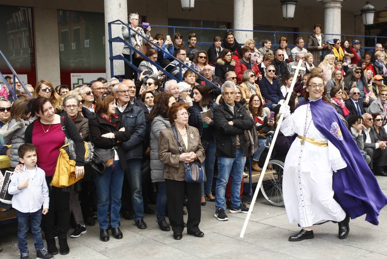 Fotos: Público en la Procesión del Encuentro en Valladolid (1/4)
