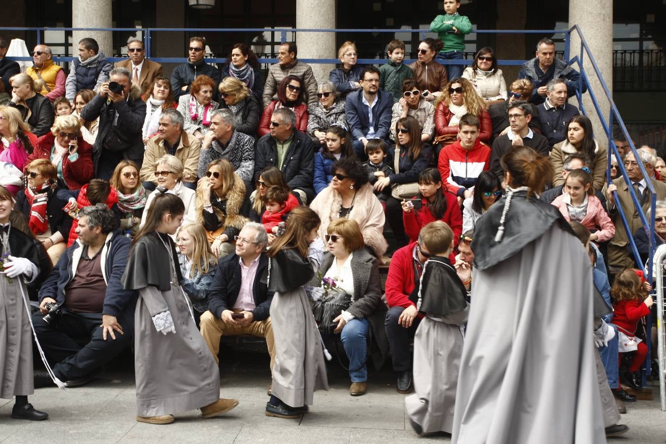Fotos: Público en la Procesión del Encuentro en Valladolid (2/4)