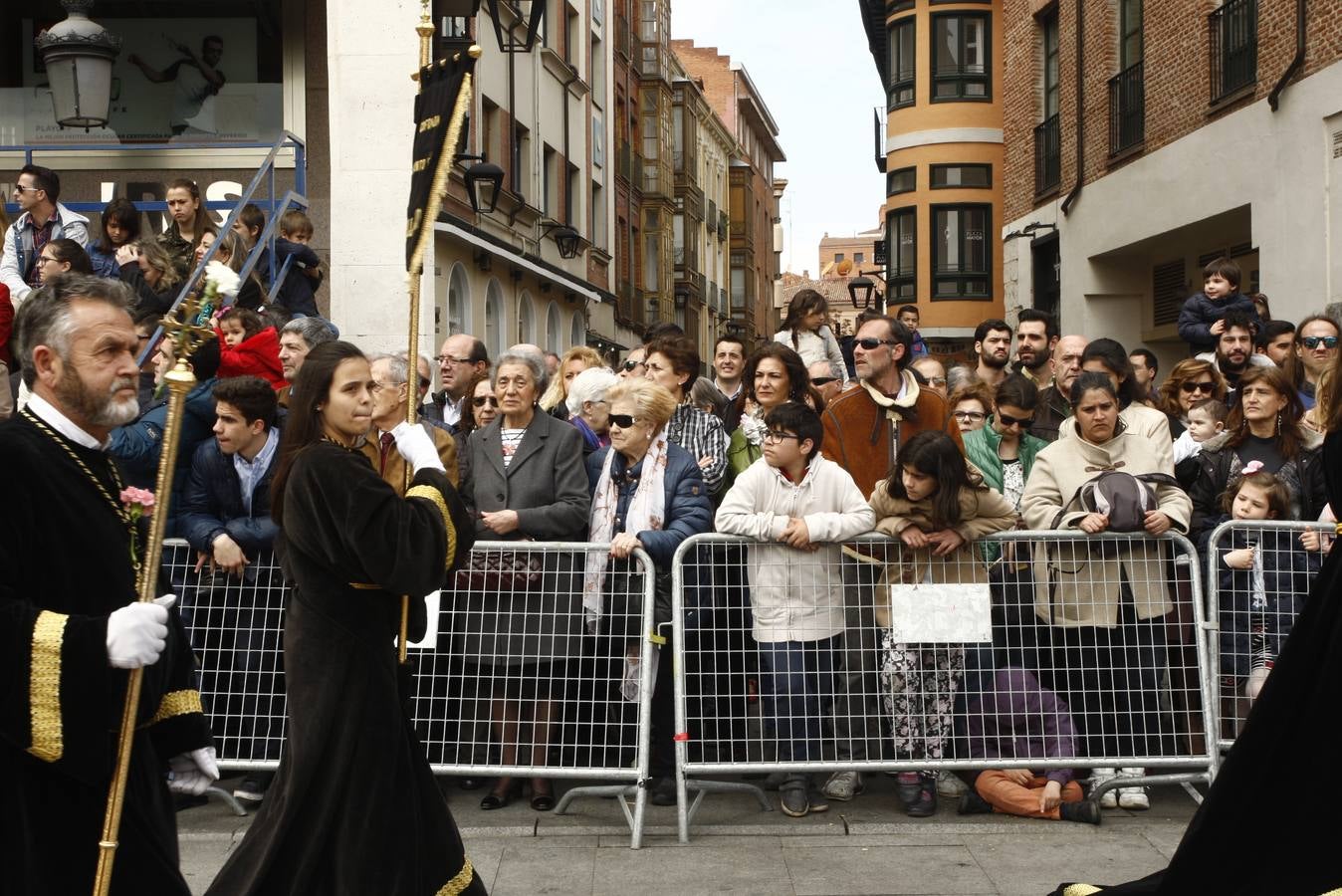 Fotos: Público en la Procesión del Encuentro en Valladolid (2/4)