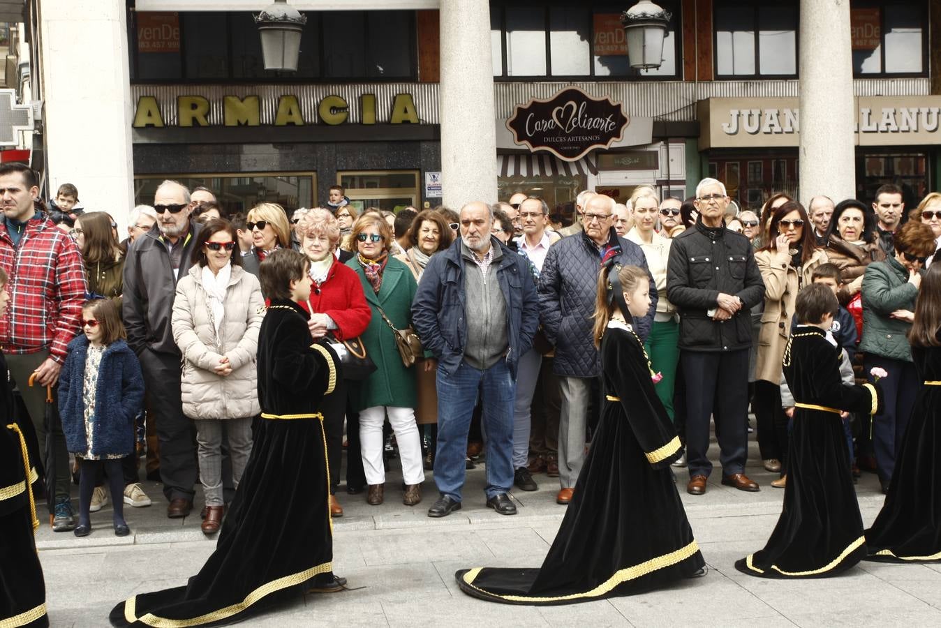 Fotos: Público en la Procesión del Encuentro en Valladolid (2/4)