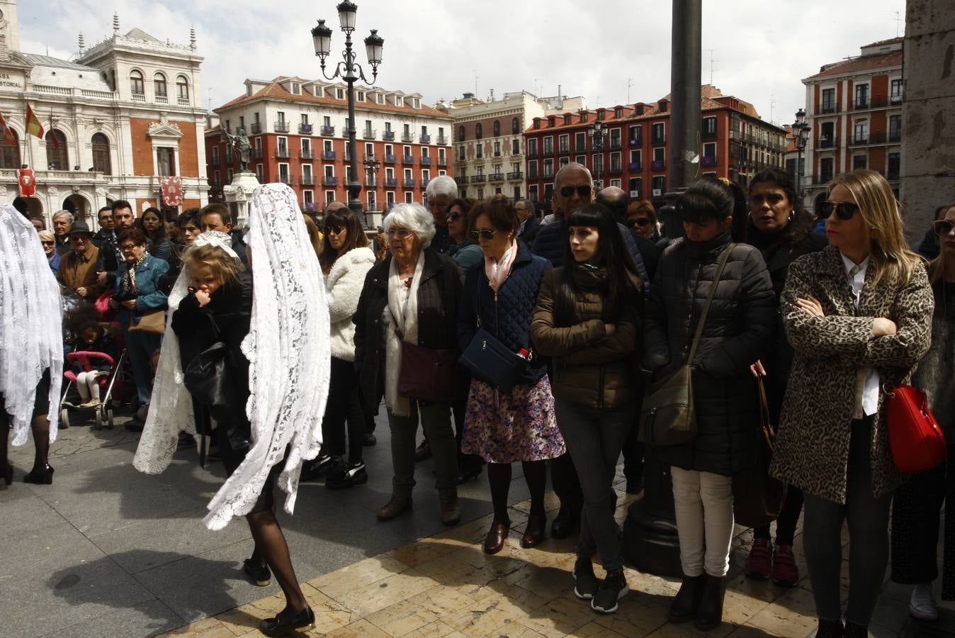 Fotos: Público en la Procesión del Encuentro en Valladolid (2/4)