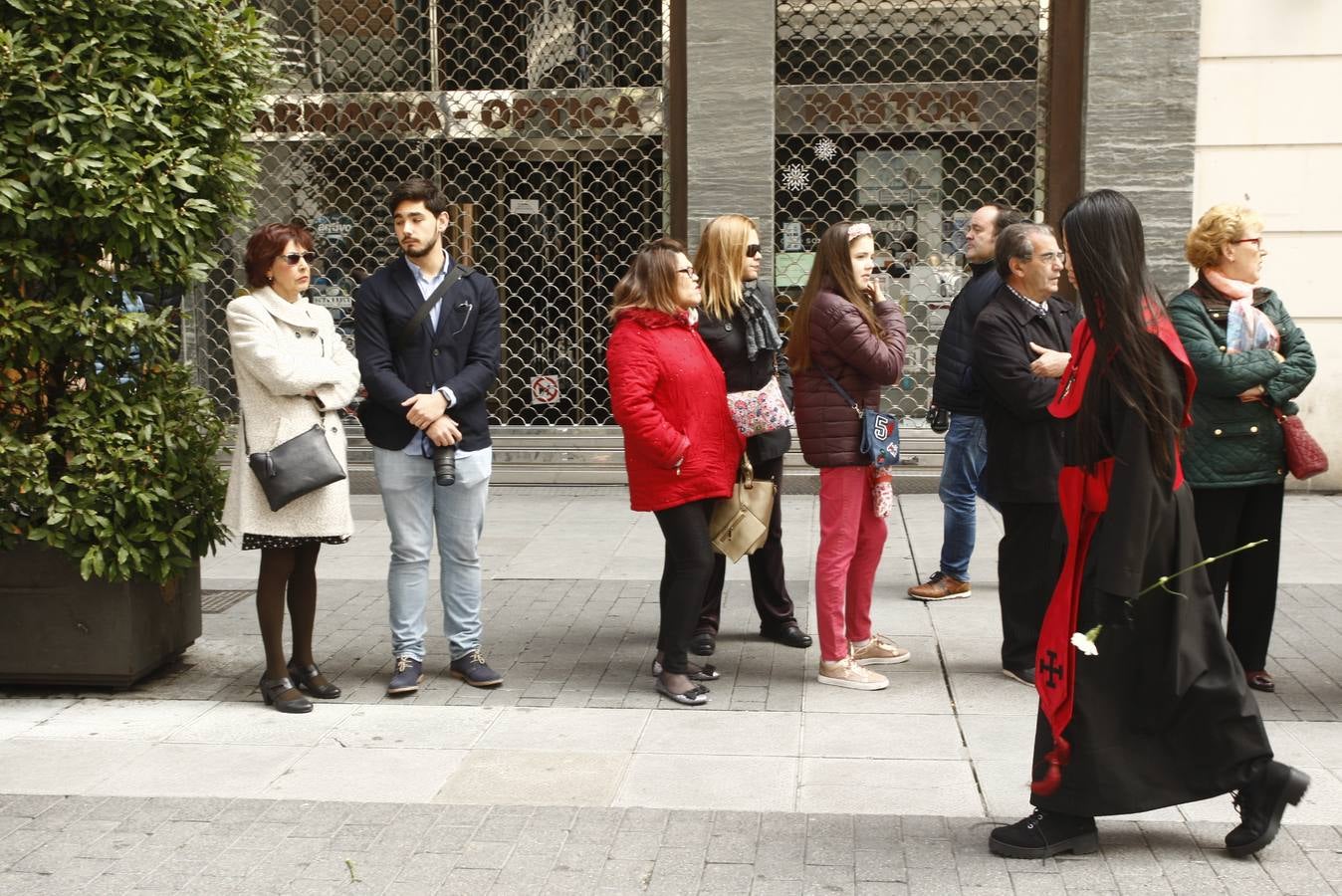 Fotos: Público en la Procesión del Encuentro en Valladolid (3/4)