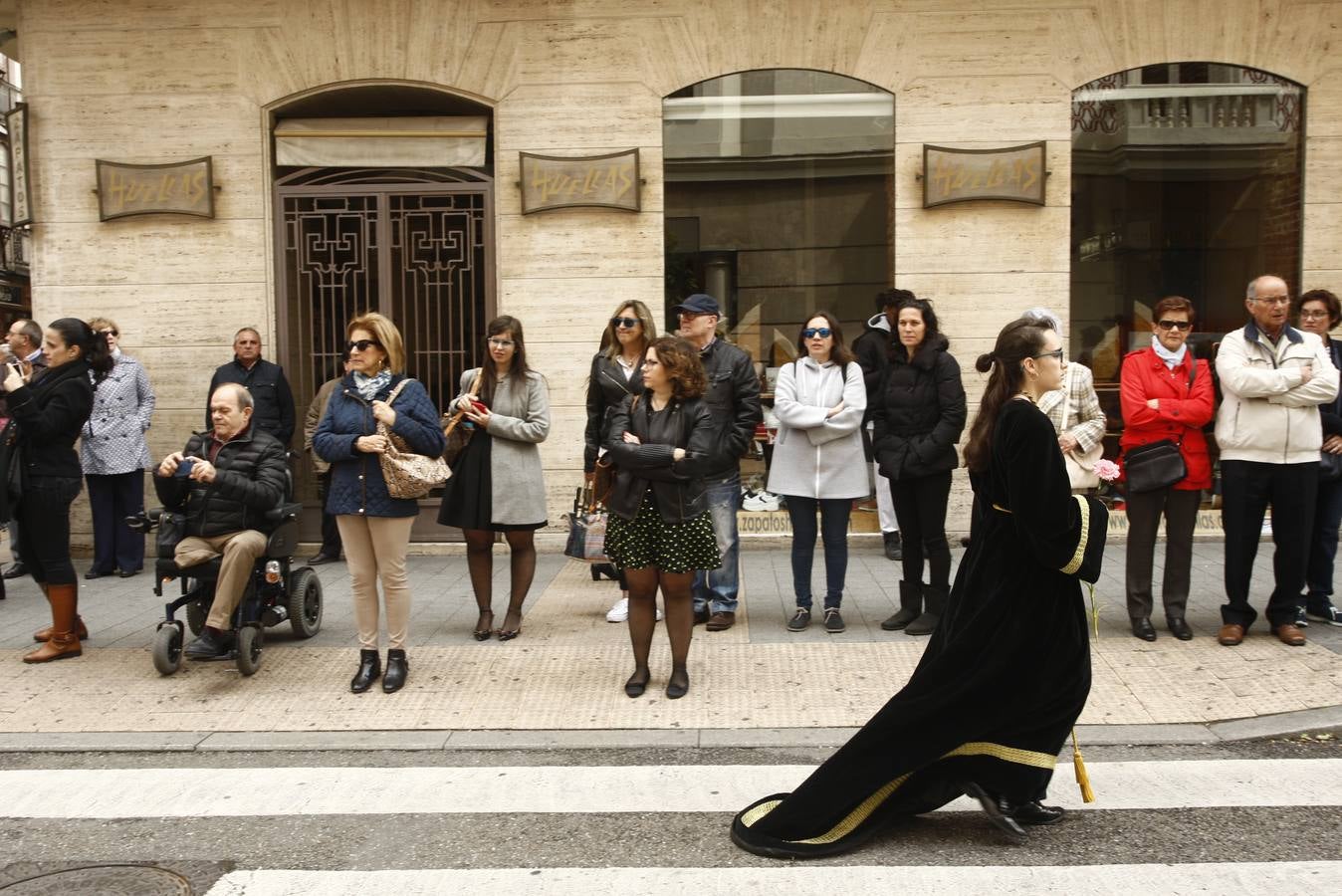 Fotos: Público en la Procesión del Encuentro en Valladolid (3/4)