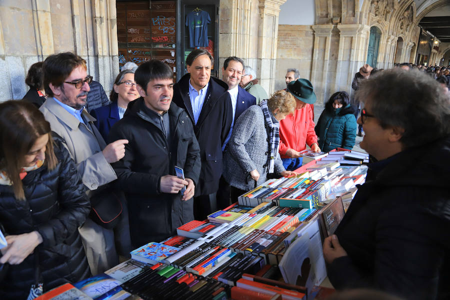 Fotos: Miles de Libros invaden la Plaza Mayor de Salamanca