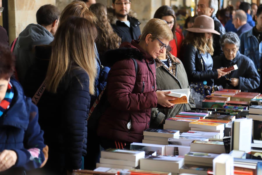 Fotos: Miles de Libros invaden la Plaza Mayor de Salamanca