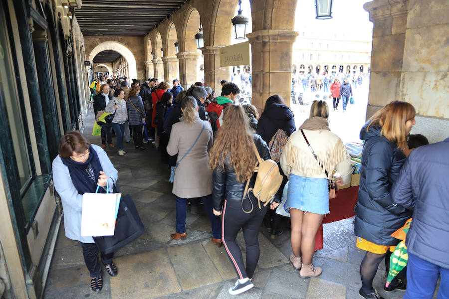 Fotos: Miles de Libros invaden la Plaza Mayor de Salamanca