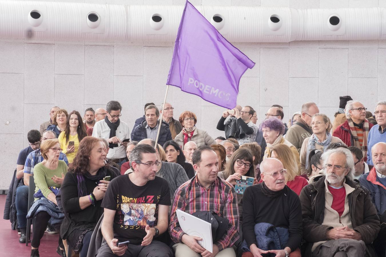 El candidato de Unidas Podemos al Gobierno ha llamado por segundo día consecutivo a frenar en las urnas a la formación ultraderechista