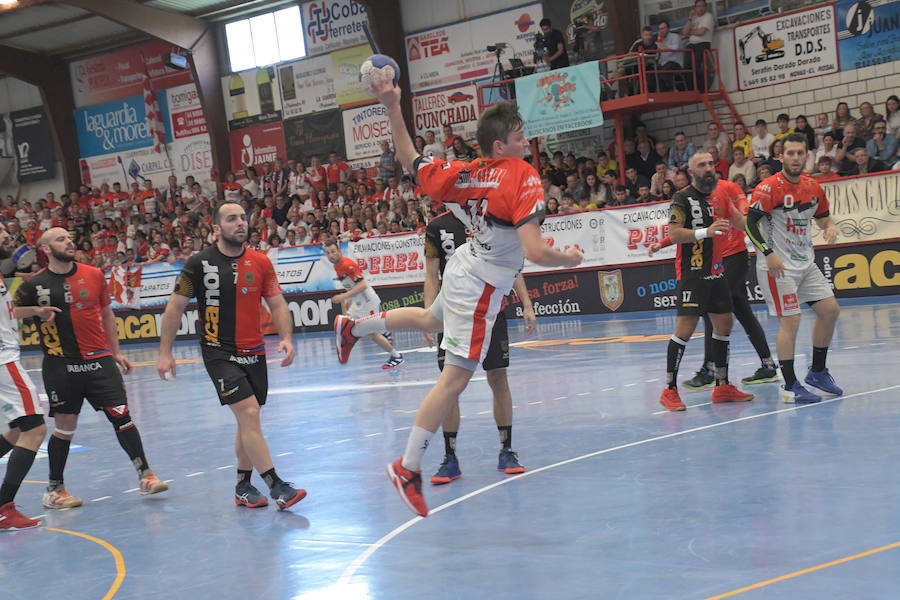 Fotos: Viveros Herol Balonmano Nava celebra el ascenso a Asobal