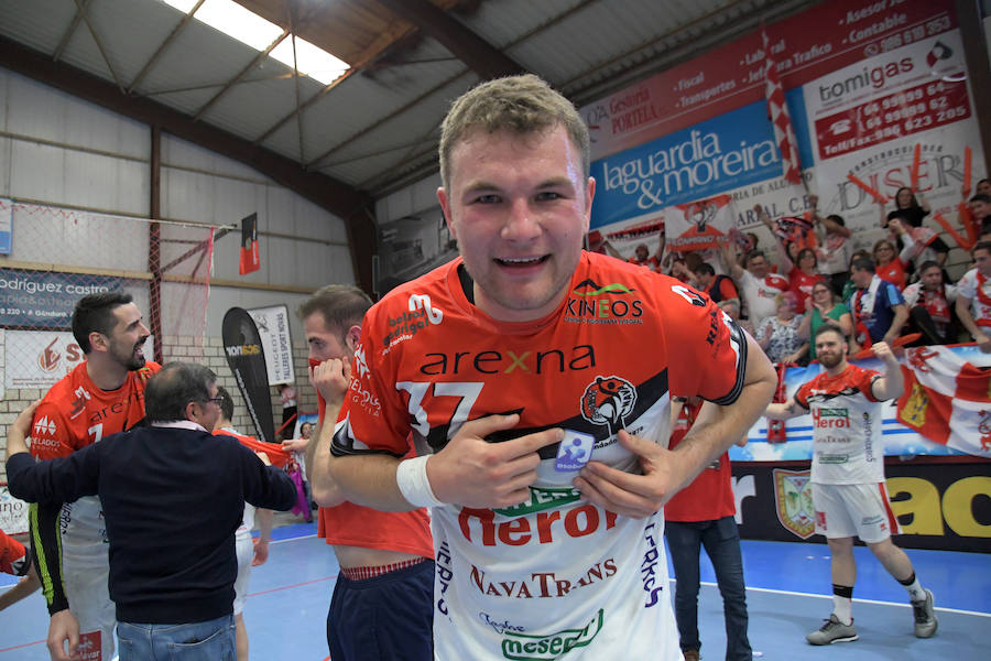 Fotos: Viveros Herol Balonmano Nava celebra el ascenso a Asobal