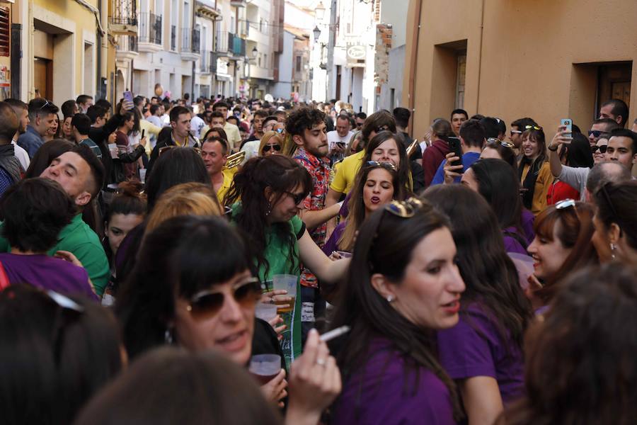 Fotos: Joranada del sábado en la Concentración de Charangas de Peñafiel (2/2)