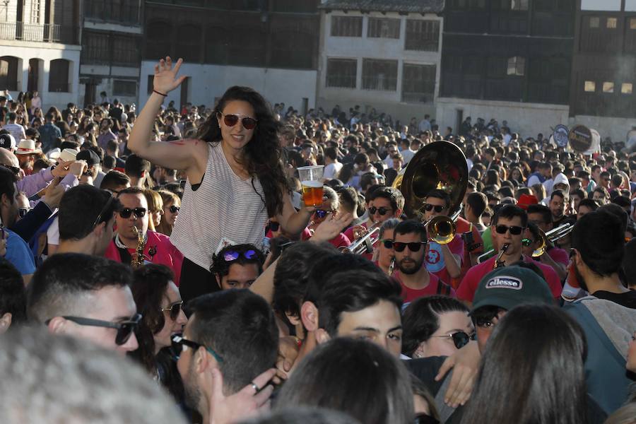 Fotos: Joranada del sábado en la Concentración de Charangas de Peñafiel