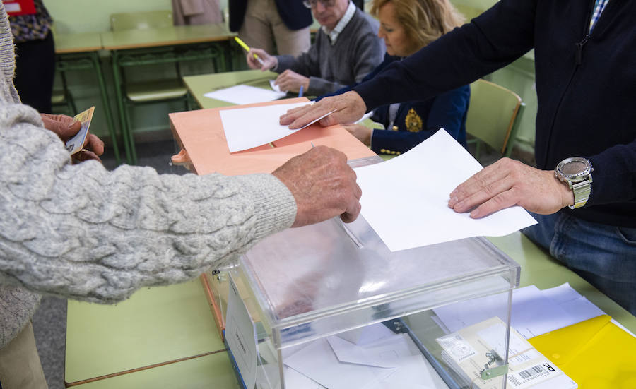 Fotos: Jornada de elecciones generales en Segovia (3)