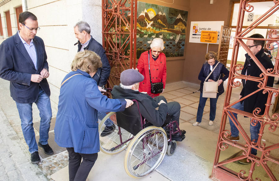 Fotos: Jornada de elecciones generales en Segovia (3)
